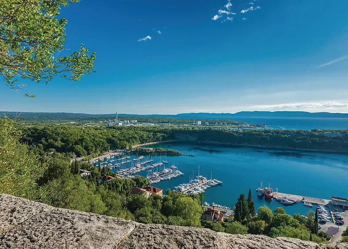 Lovely In * Omišalj